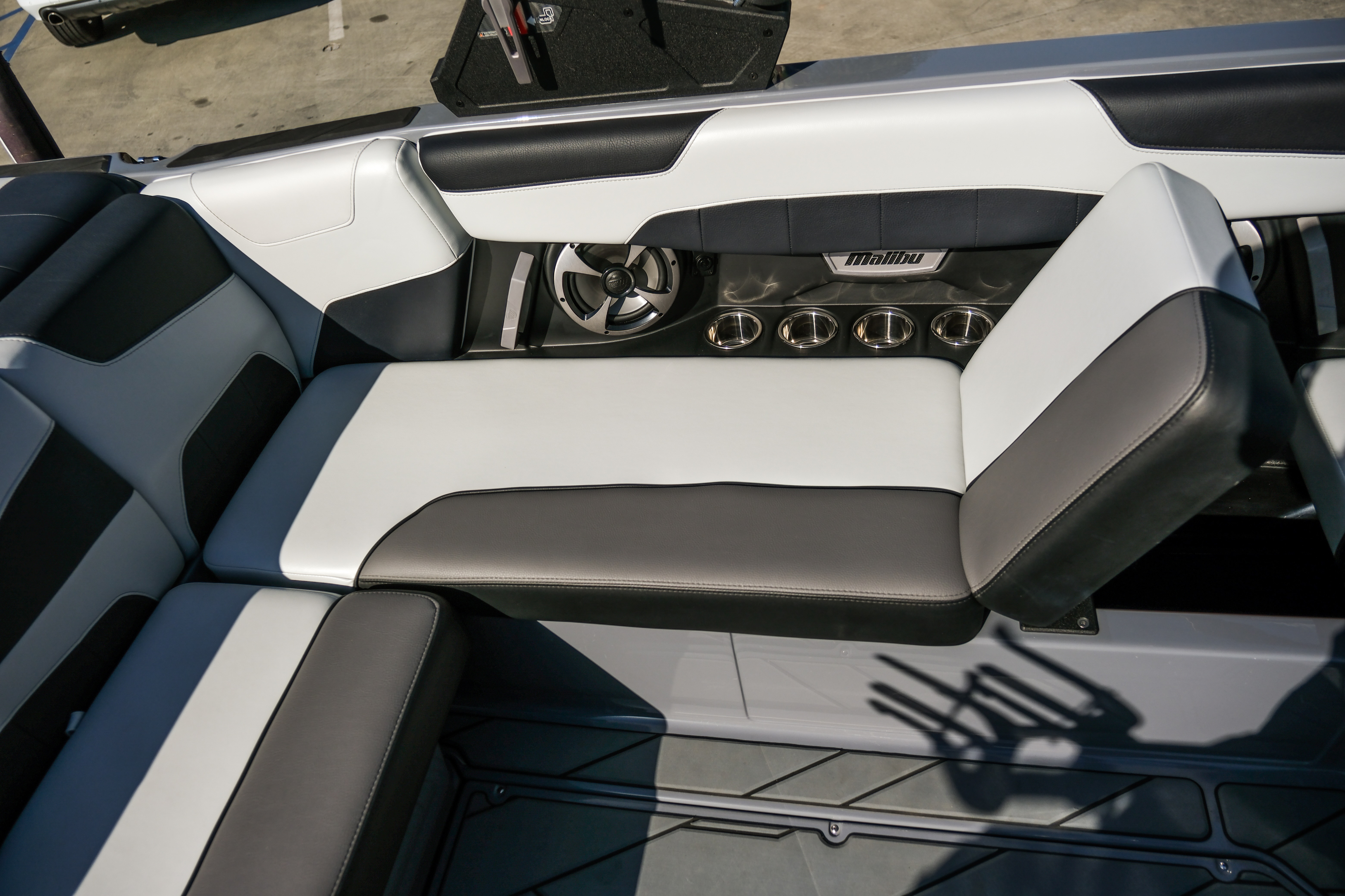 2021 MALIBU 22 LSV Icon